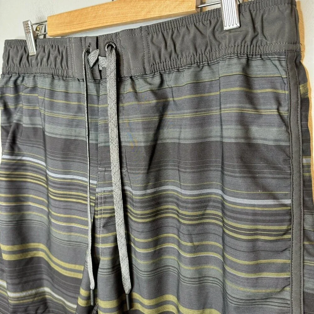 Men’s Prana Swim Trunks XXL striped Grey Gray Swimwear Bathing Suit 7” Inseam